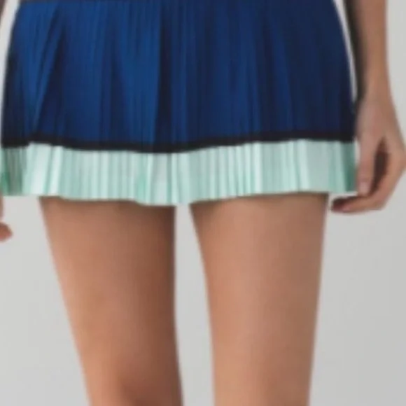 Lululemon Pleat to Street tennis skirt  size 10 Poseidon / Sea Mist - Picture 6 of 8
